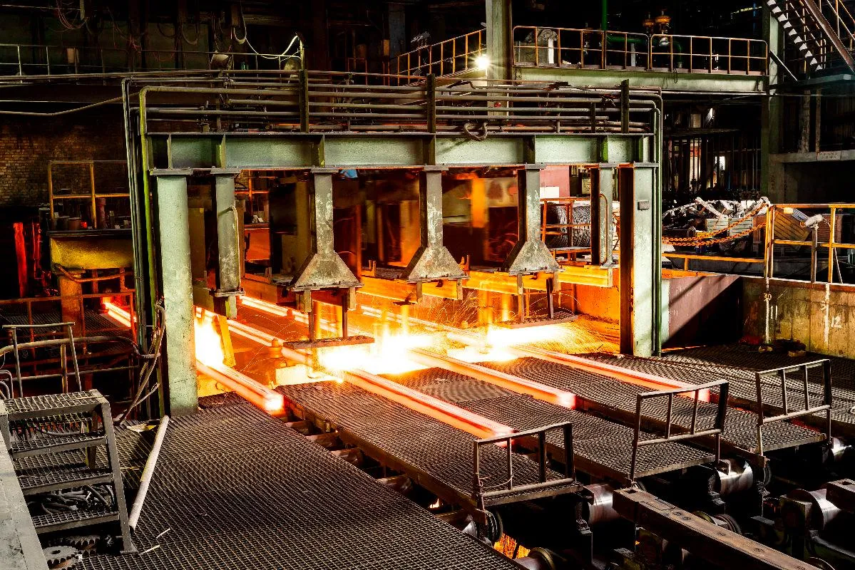 Raw materials to steelworks and foundries.